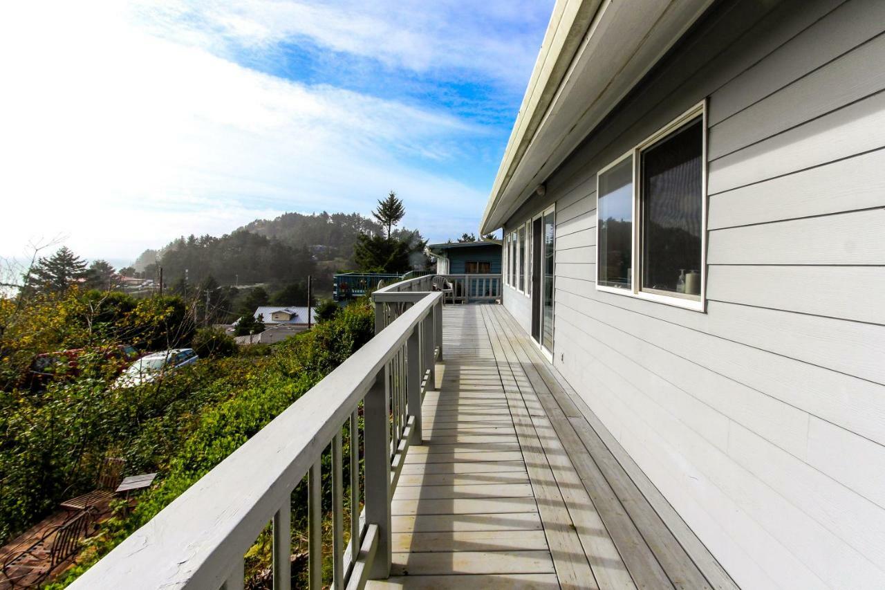 Bella Vista Newport Exterior photo